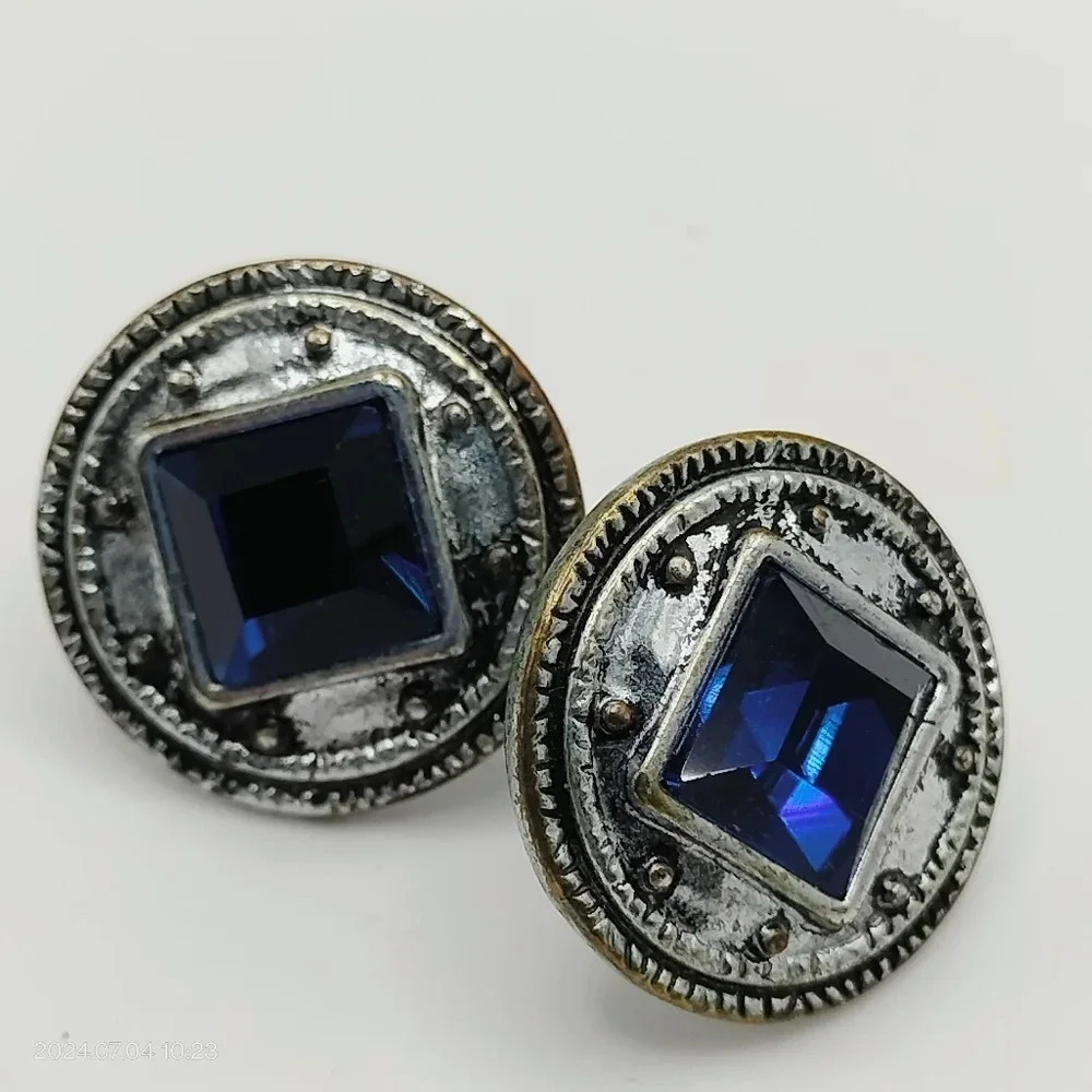 Round Silver Tone 1" Medallion Blue Rhinestone Post Fashion Earrings Unsigned